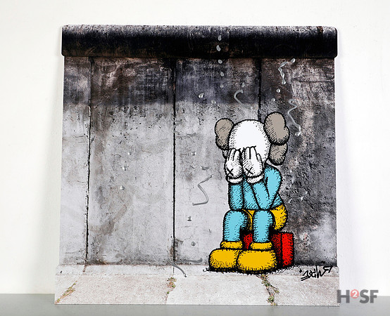 WALL_Kaws 02 a