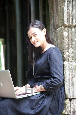 111017SH065H2SF.JPG