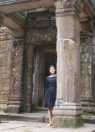 111017SH005H2SF.JPG