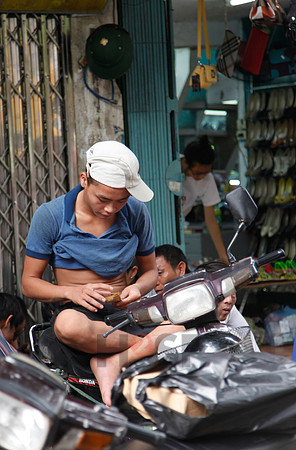 110928SH034H2SF.JPG