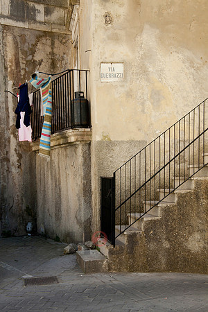 110512SH128H2SF