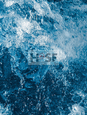 128-135 The Big Blue_Seite_5